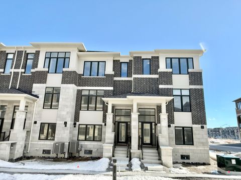 17 Norman Fleming Lane Richmond Hill ON L4S 1N4