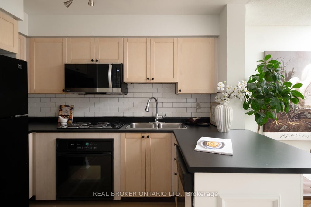 Photo of 1000 King Street W #304, Toronto, ON M6K 3N1 (MLS # C13427834)