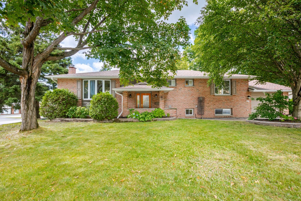 Photo of 29 Carriage Crescent, North Bay, ON P1C 1G5 (MLS # X13719740)