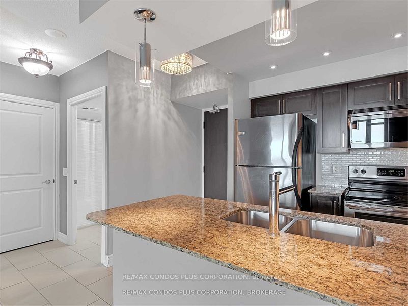 225 Sherway Gardens Road 2604