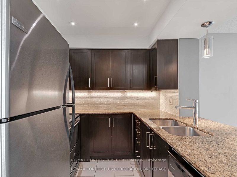 225 Sherway Gardens Road 2604