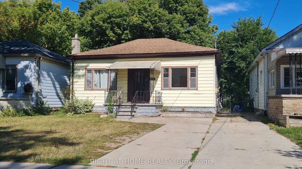 Photo of 310 Grey Street, London East, ON N6B 1G6 (MLS # X13448870)