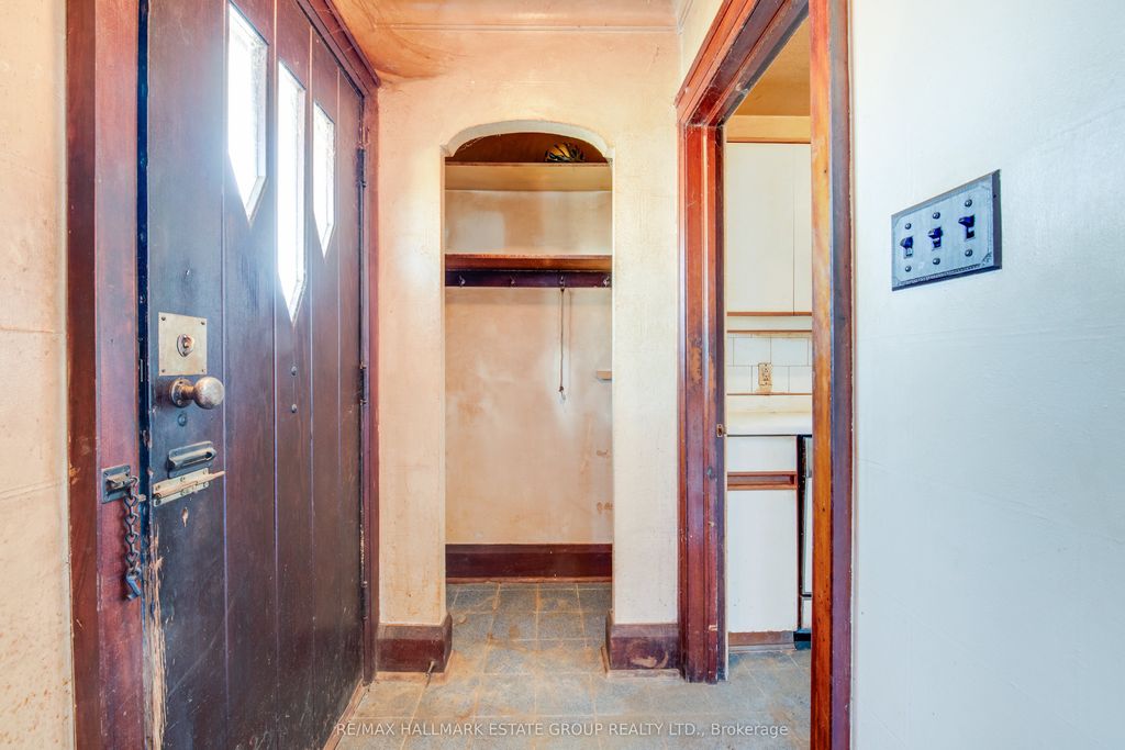 Photo of 85 Kings Park Boulevard, Toronto, ON M4J 2C2 (MLS # E12843326)