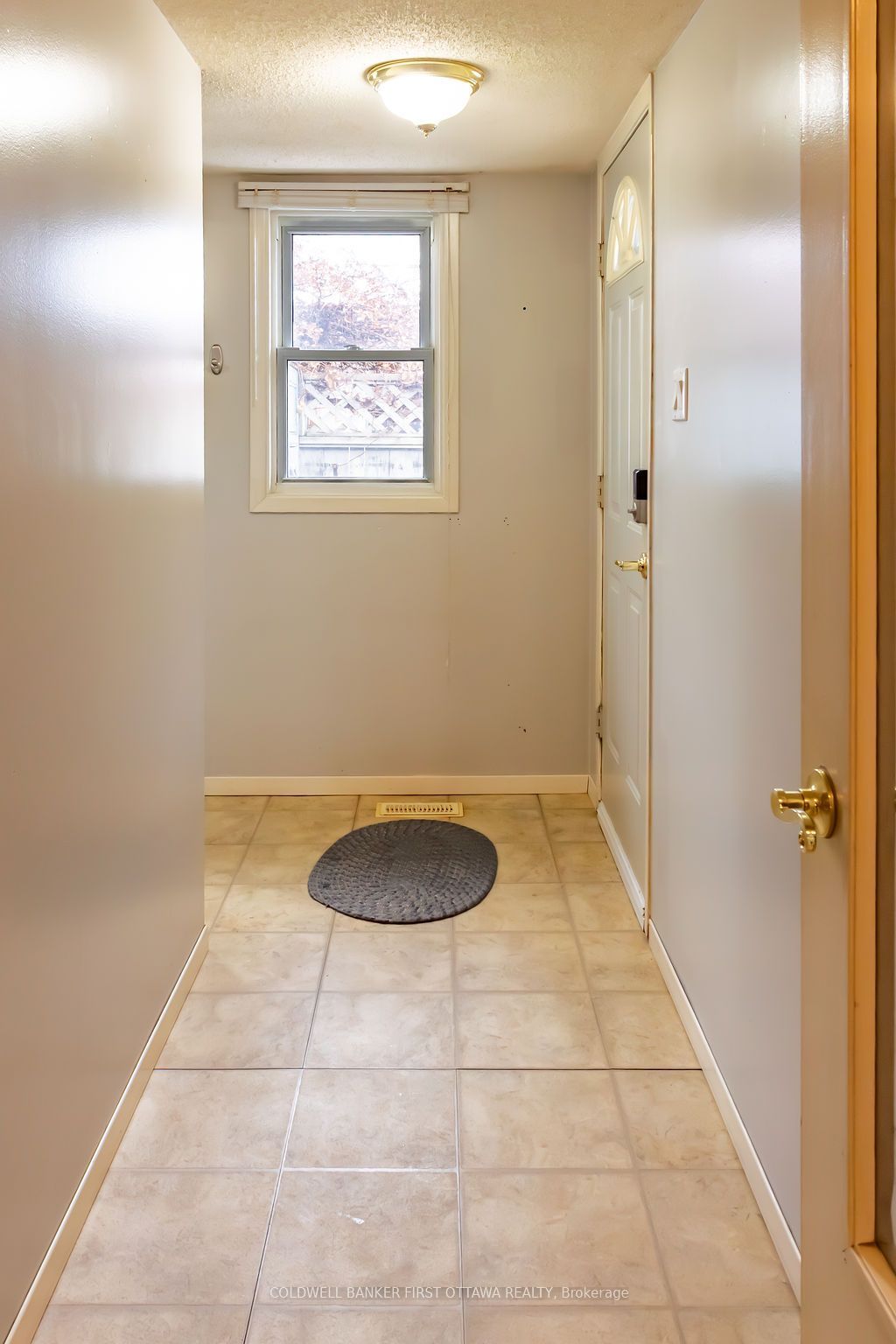 Photo of 57 Benlea Drive, Tanglewood - Grenfell Glen - Pineglen, ON K2G 4A3 (MLS # X12587018)