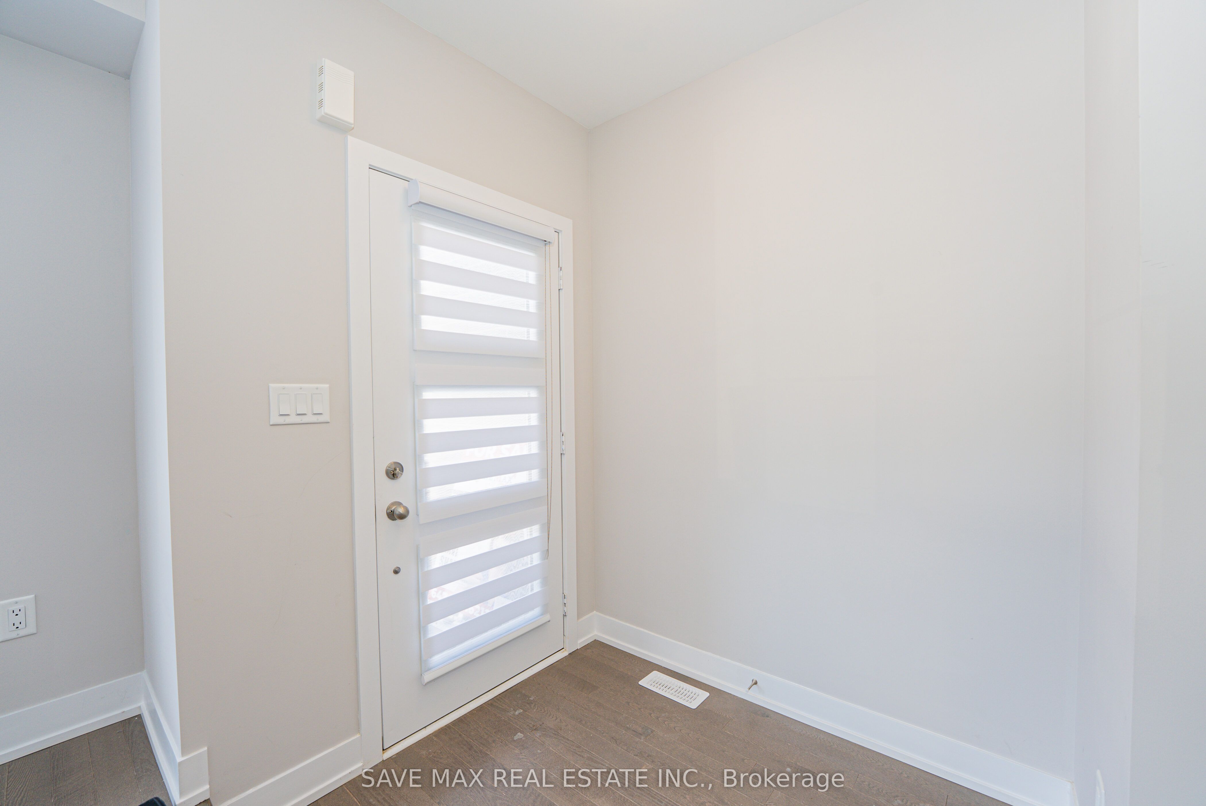 93 Cornell Rouge Boulevard