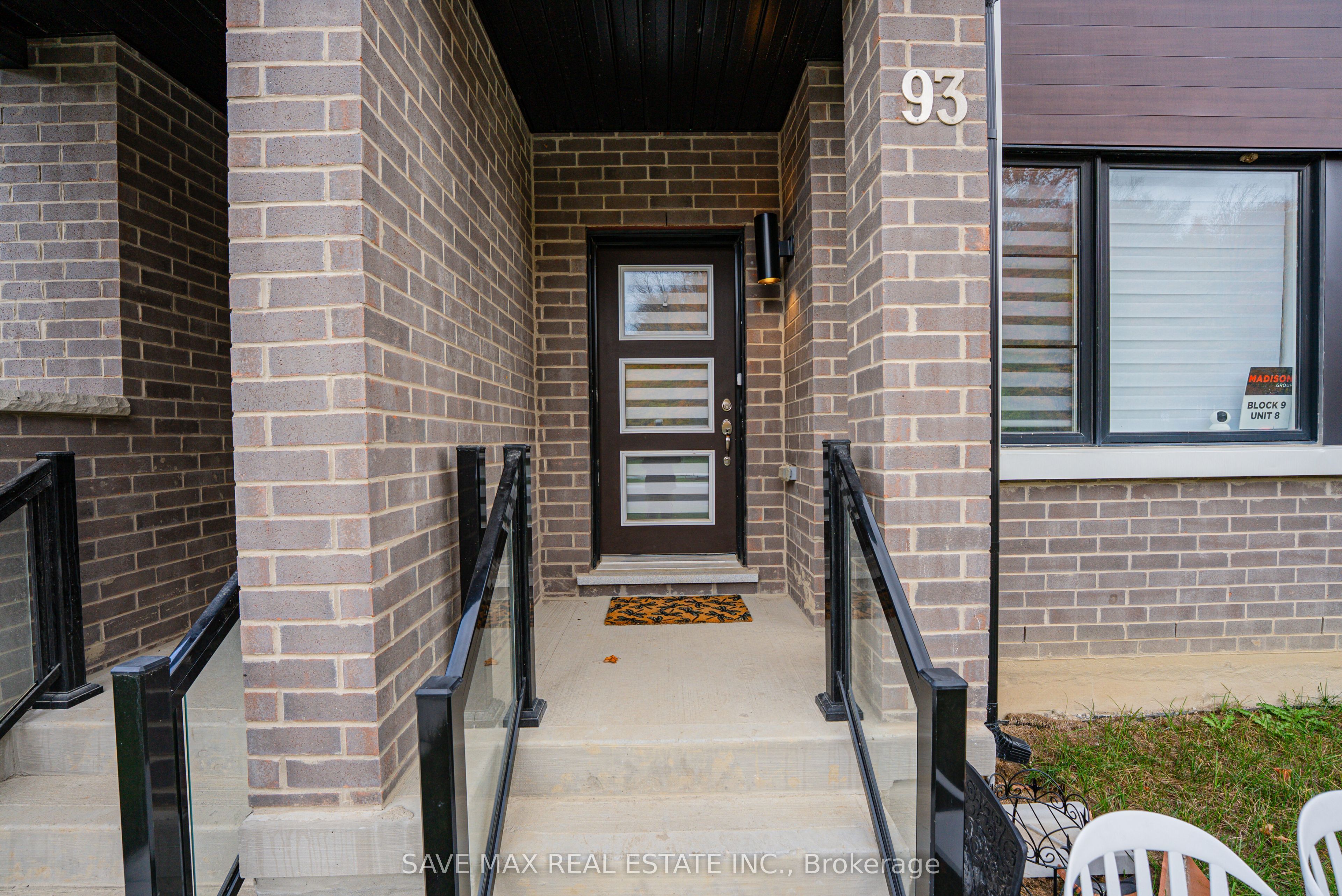 93 Cornell Rouge Boulevard