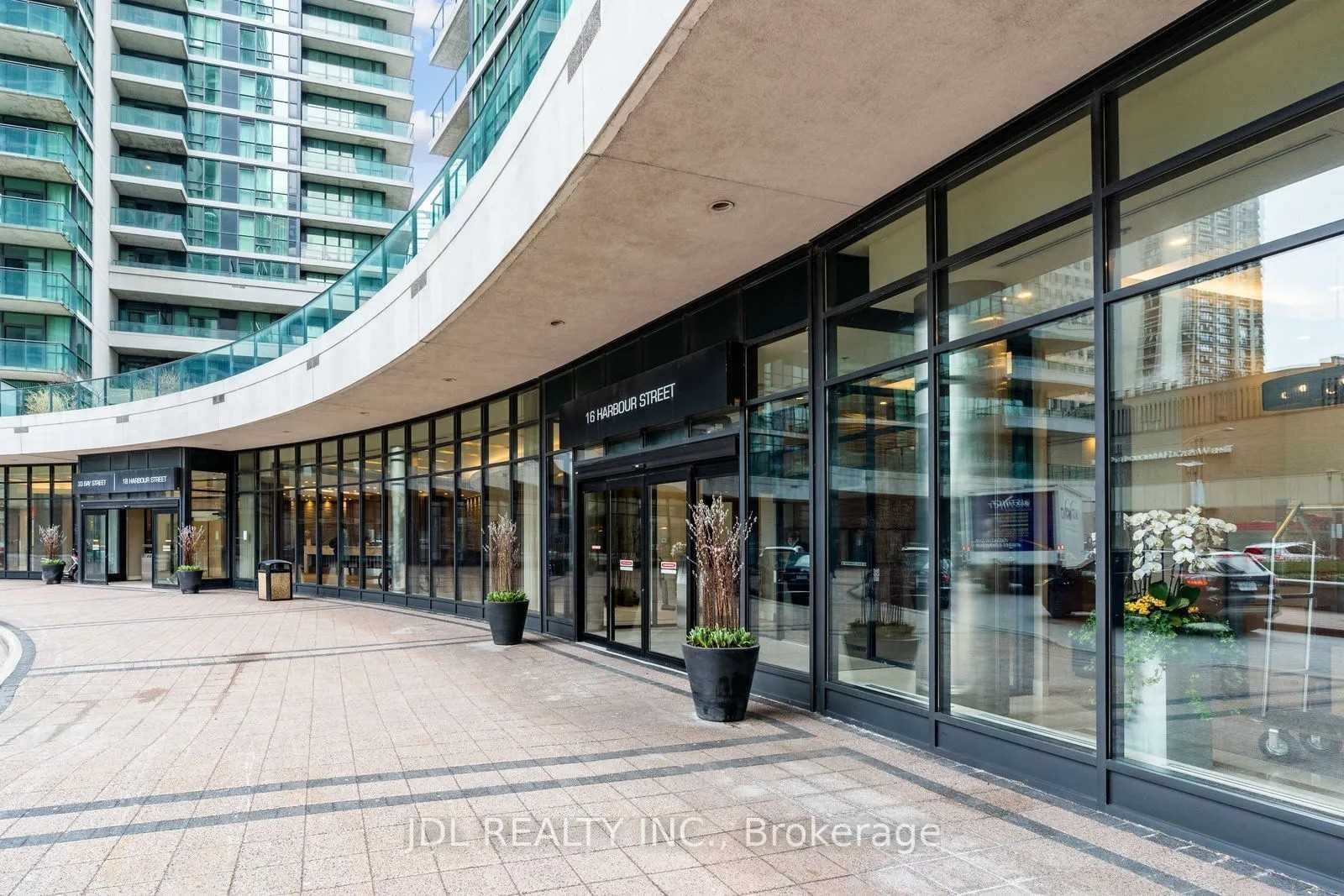 16 Harbour Street 4006