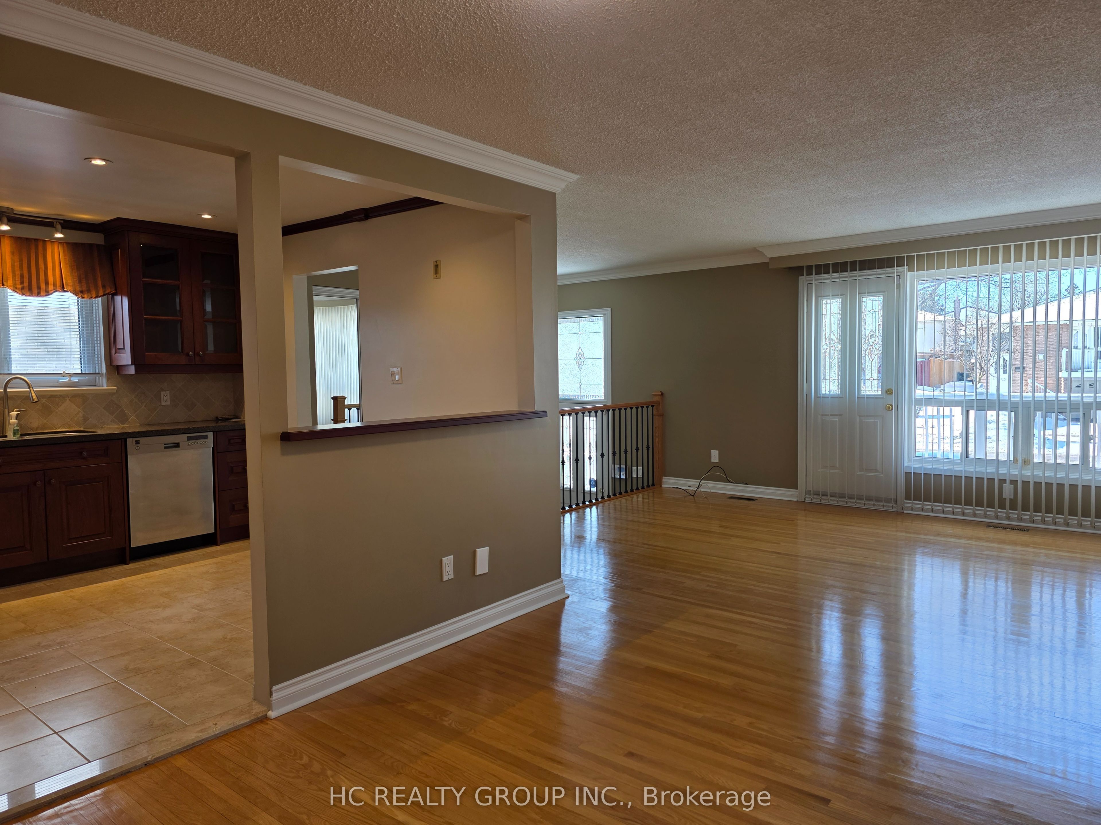 3161 Rymal Road (Main/Upper Level)