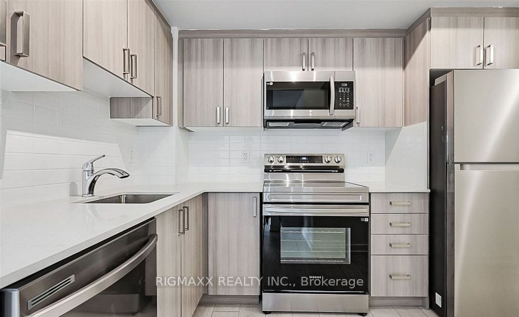 Photo of 556 Marlee Avenue W #521, Toronto, ON M6B 0B1 (MLS # W12283779)