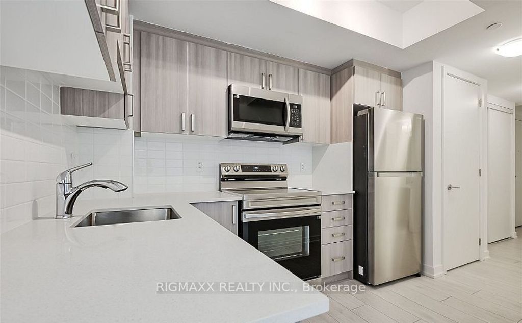 Photo of 556 Marlee Avenue W #521, Toronto, ON M6B 0B1 (MLS # W12283779)