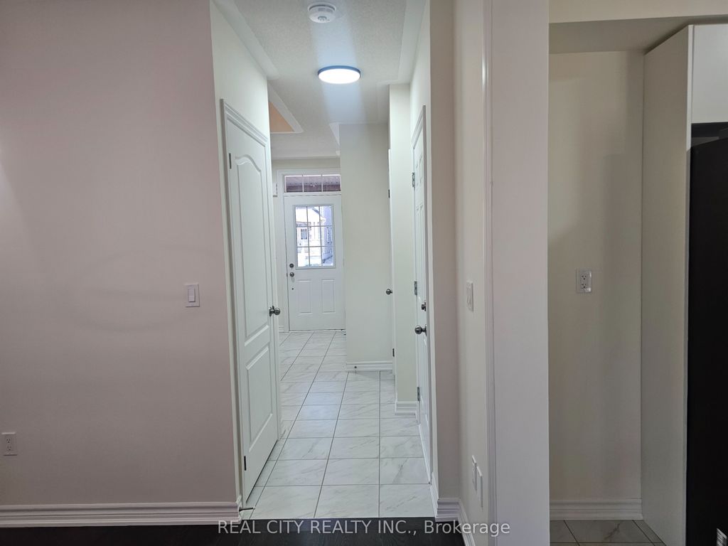 Photo of 5 Heather Fullerton Road, Georgina, ON L0E 1R0 (MLS # N12657954)