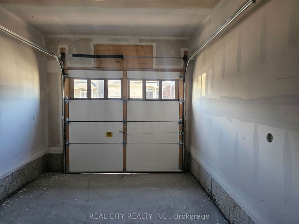 Photo of 5 Heather Fullerton Road, Georgina, ON L0E 1R0 (MLS # N12657954)