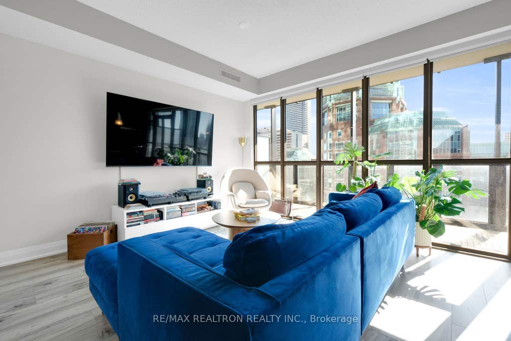 Photo of 101 Charles Street E #1311, Toronto, ON M4Y 0A9 (MLS # C13482104)