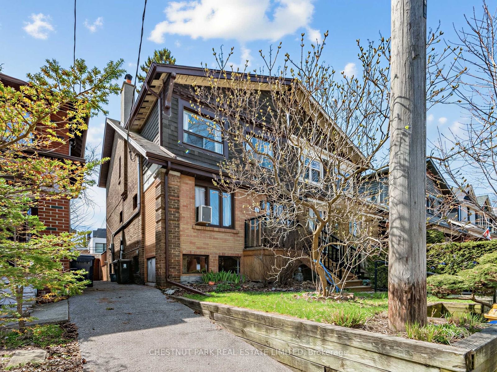 92 Scarboro Beach Boulevard