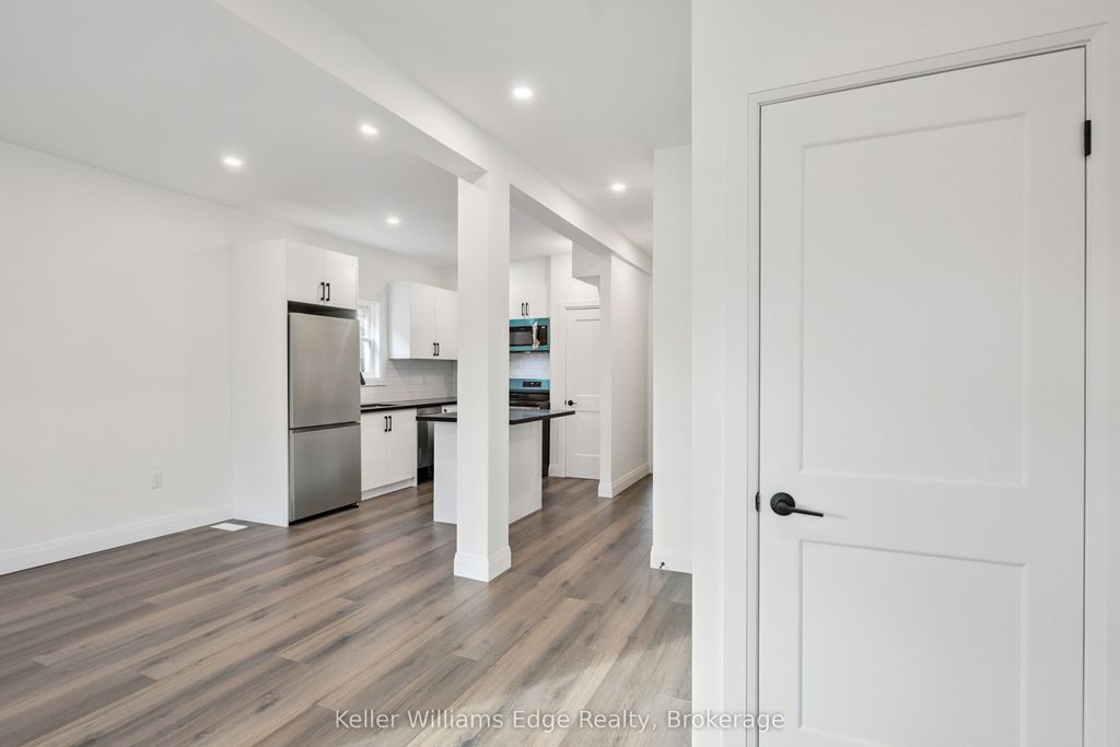 Photo of 161 Weir Street N, Hamilton, ON L8H 5G1 (MLS # X12601876)