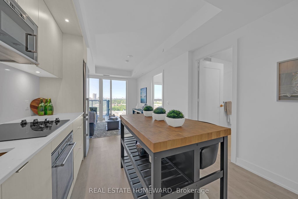 Photo of 20 Inn On The Park Drive #2039, Toronto, ON M3C 0P8 (MLS # C13419248)