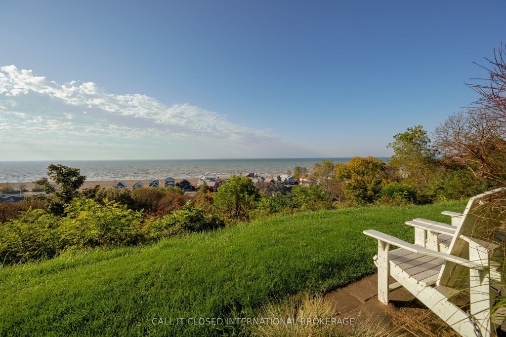 Photo of 374 Front Street, Central Elgin, ON N5L 1G1 (MLS # X14080110)