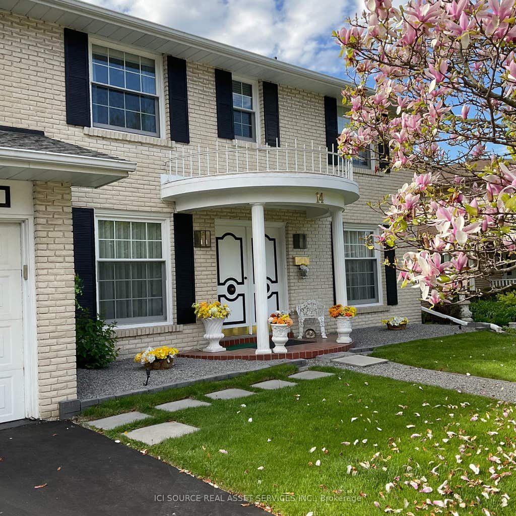 Photo of 14 Robinhood Drive, Hamilton, ON L9H 4G1 (MLS # X13443658)