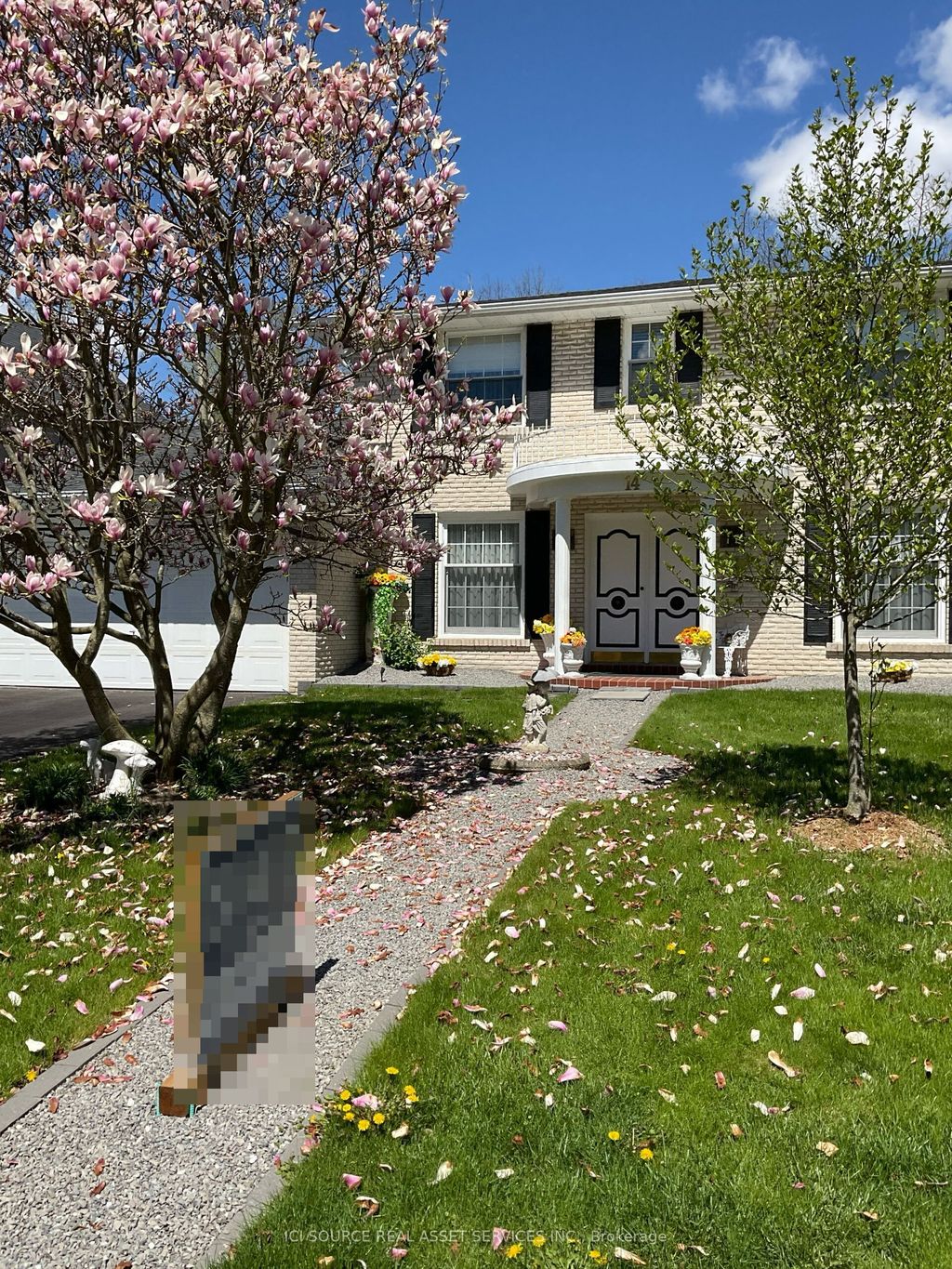 Photo of 14 Robinhood Drive, Hamilton, ON L9H 4G1 (MLS # X13443658)