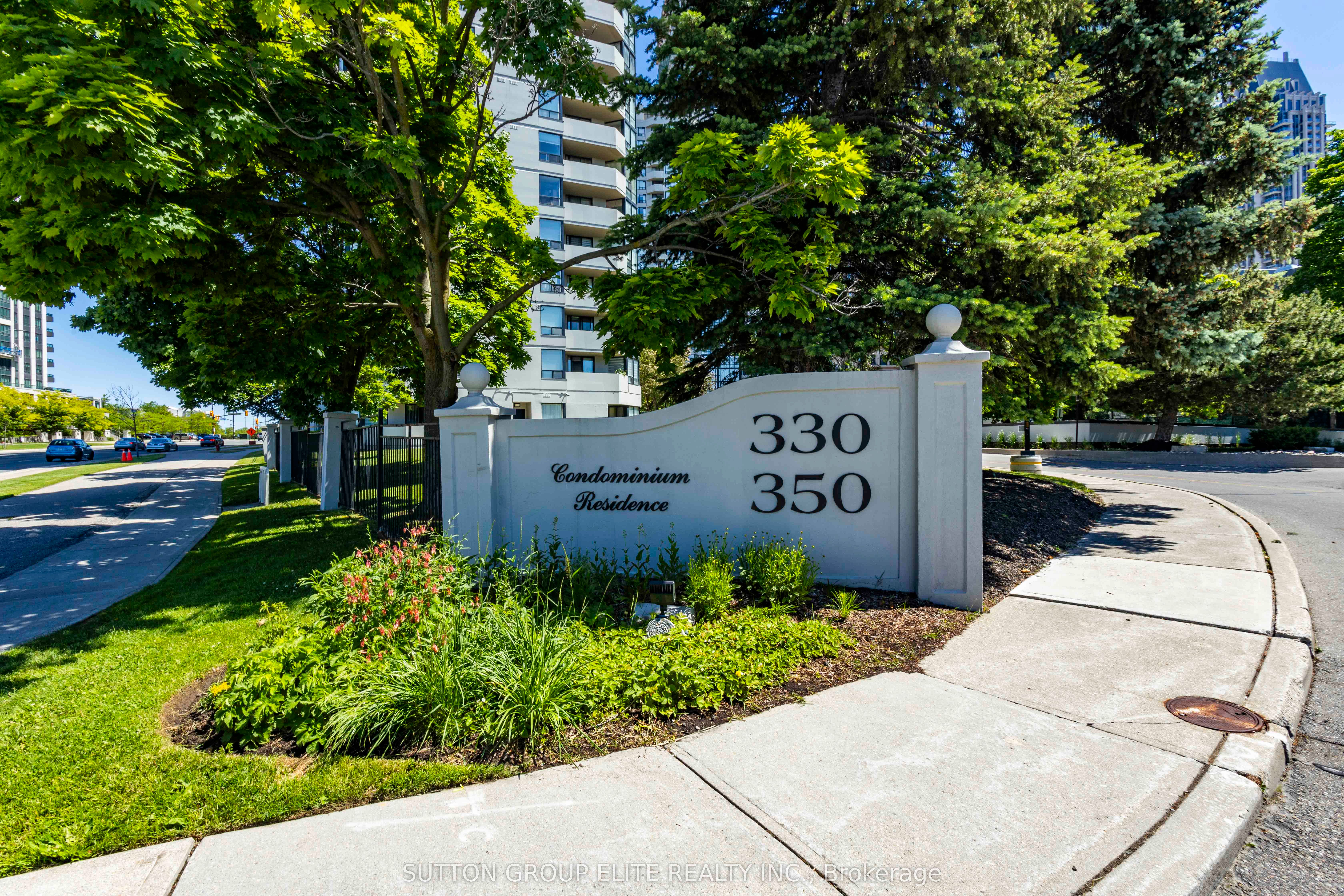 330 Rathburn Road W 1206