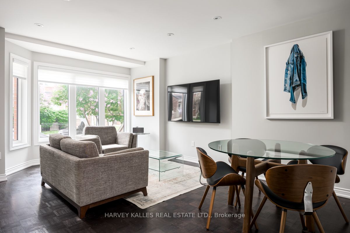 18 Clark Avenue W 64