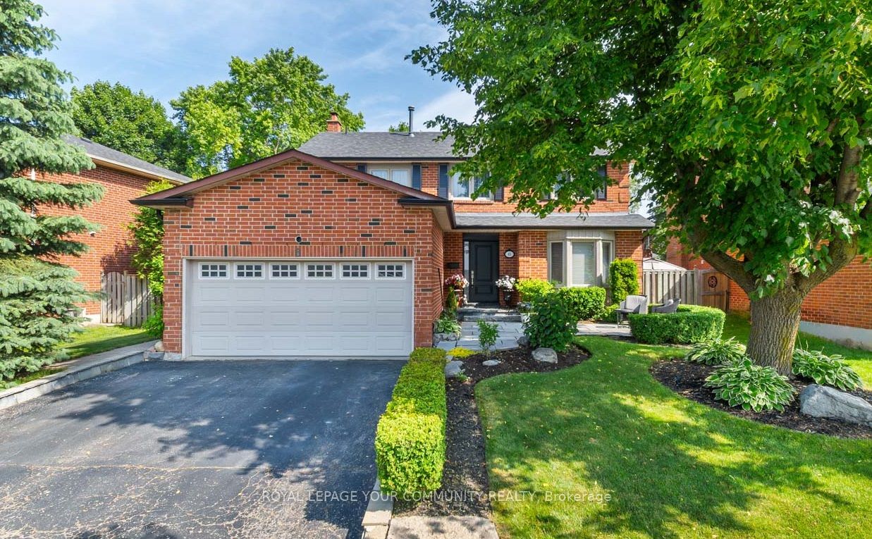 6 Larkin Avenue