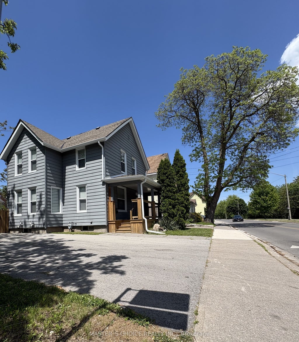 Photo of 5527 Palmer Avenue, Niagara Falls, ON L2E 3V3 (MLS # X13886210)