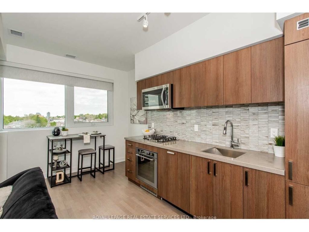 Photo of 501 St Clair Avenue W #418, Toronto, ON M5P 0A2 (MLS # C13008558)