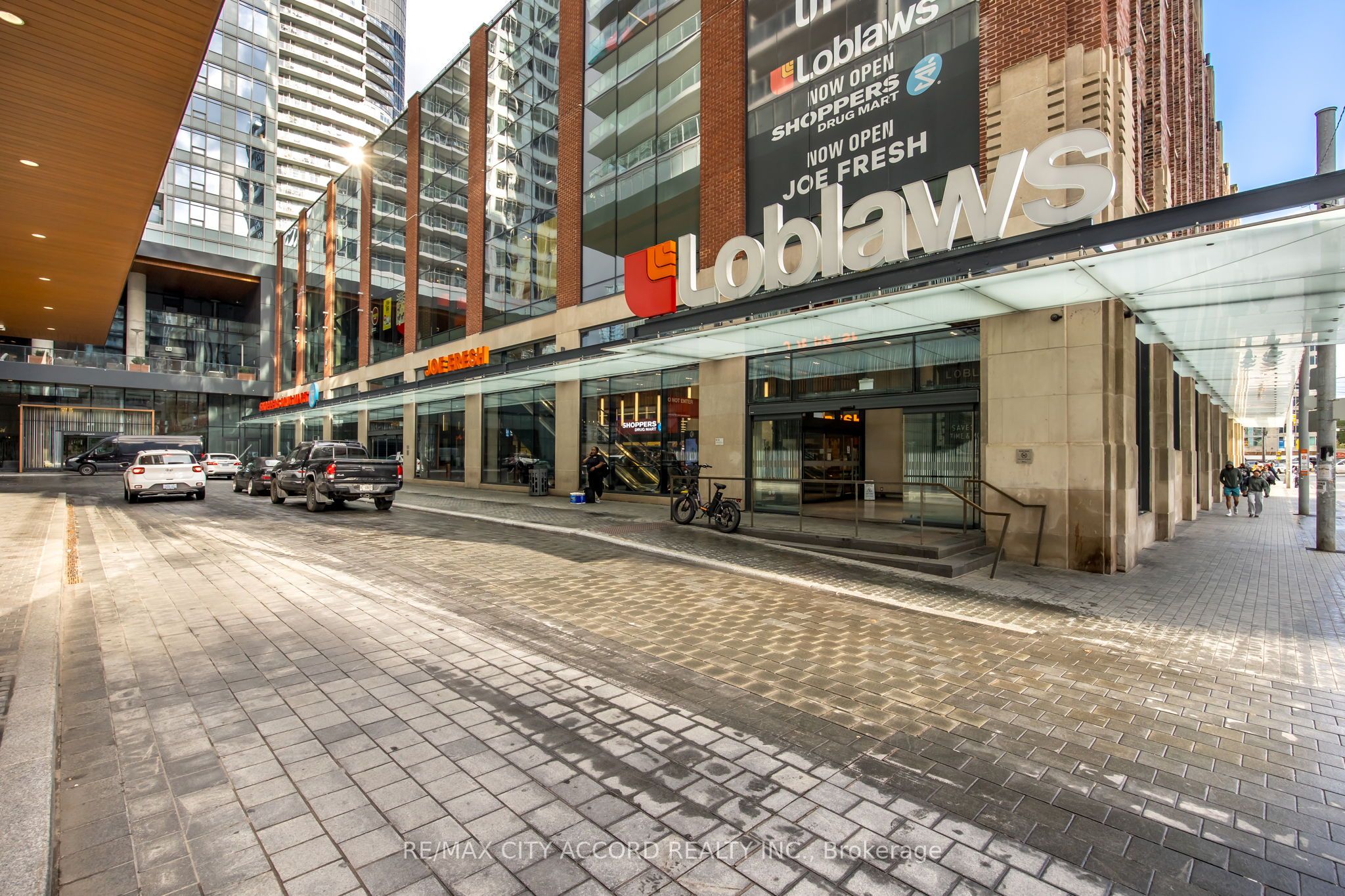 17 Bathurst Street 2015