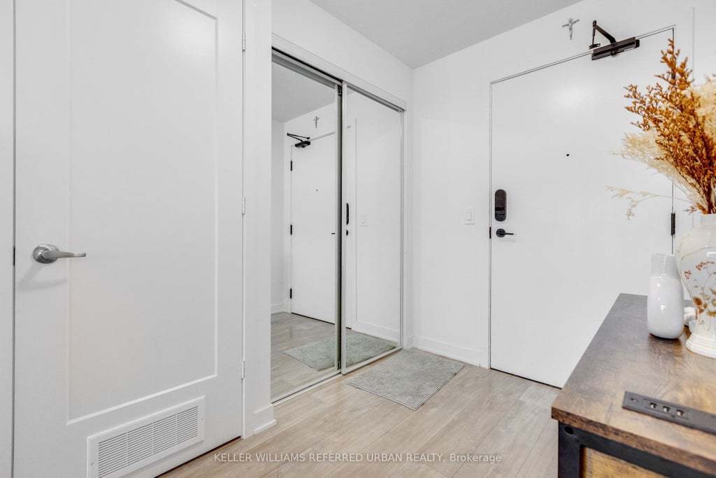 Photo of 135 Lower Sherbourne Street #1635, Toronto, ON M5A 1Y4 (MLS # C13781028)