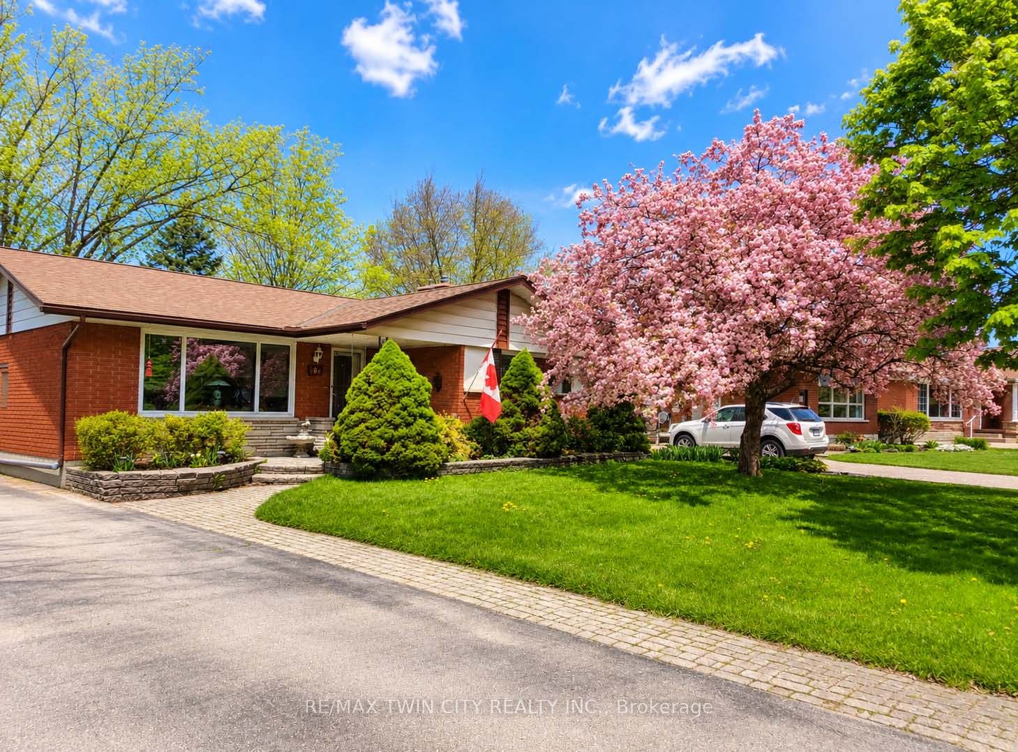 209 Dixie Crescent