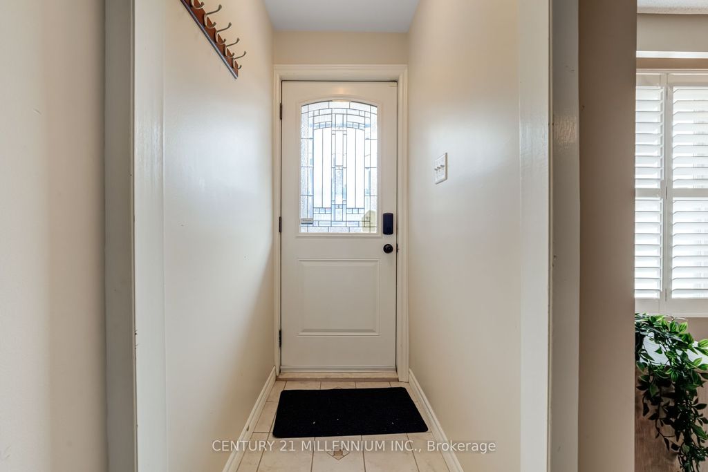 Photo of 568 Dufferin Street, Toronto, ON M6K 2A9 (MLS # C12389949)