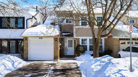 25 Sandusky Crescent Aurora ON L4G 3N3