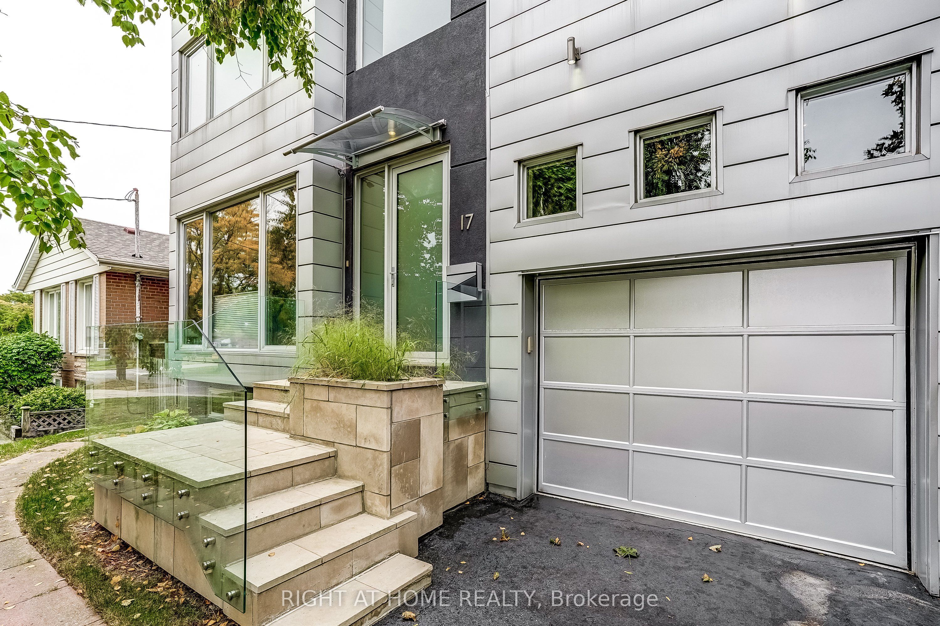 17 Ashfield Drive