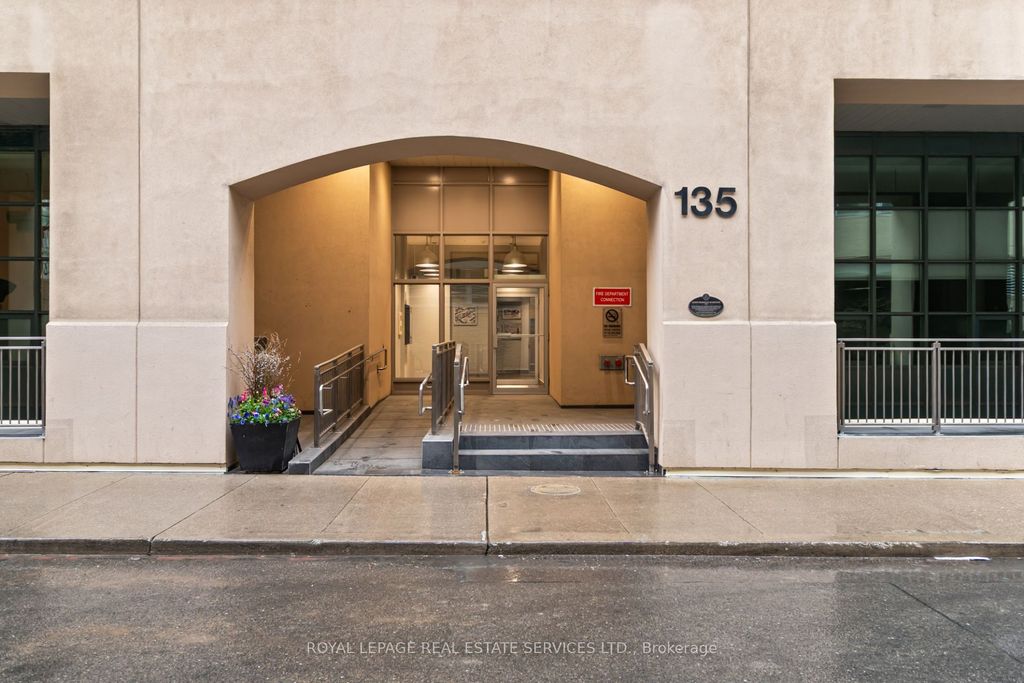 Photo of 135 Dalhousie Street #501, Toronto, ON M5B 2S1 (MLS # C13145814)