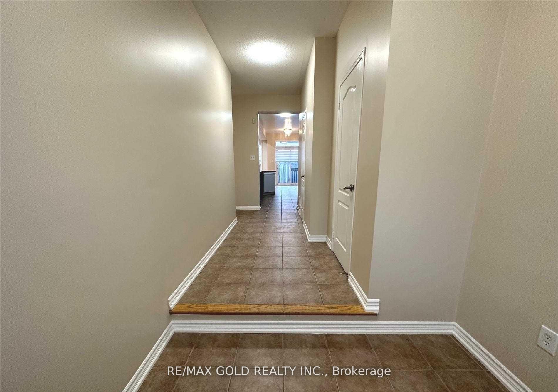 2295 Stone Glen Crescent