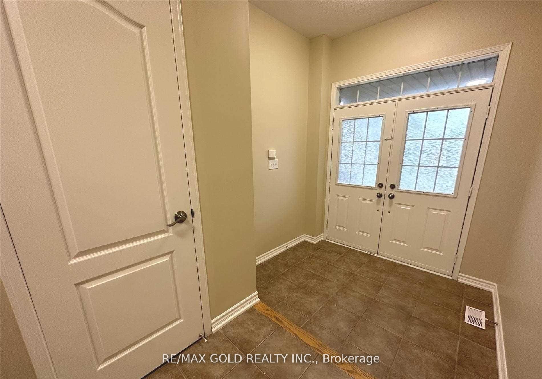 2295 Stone Glen Crescent