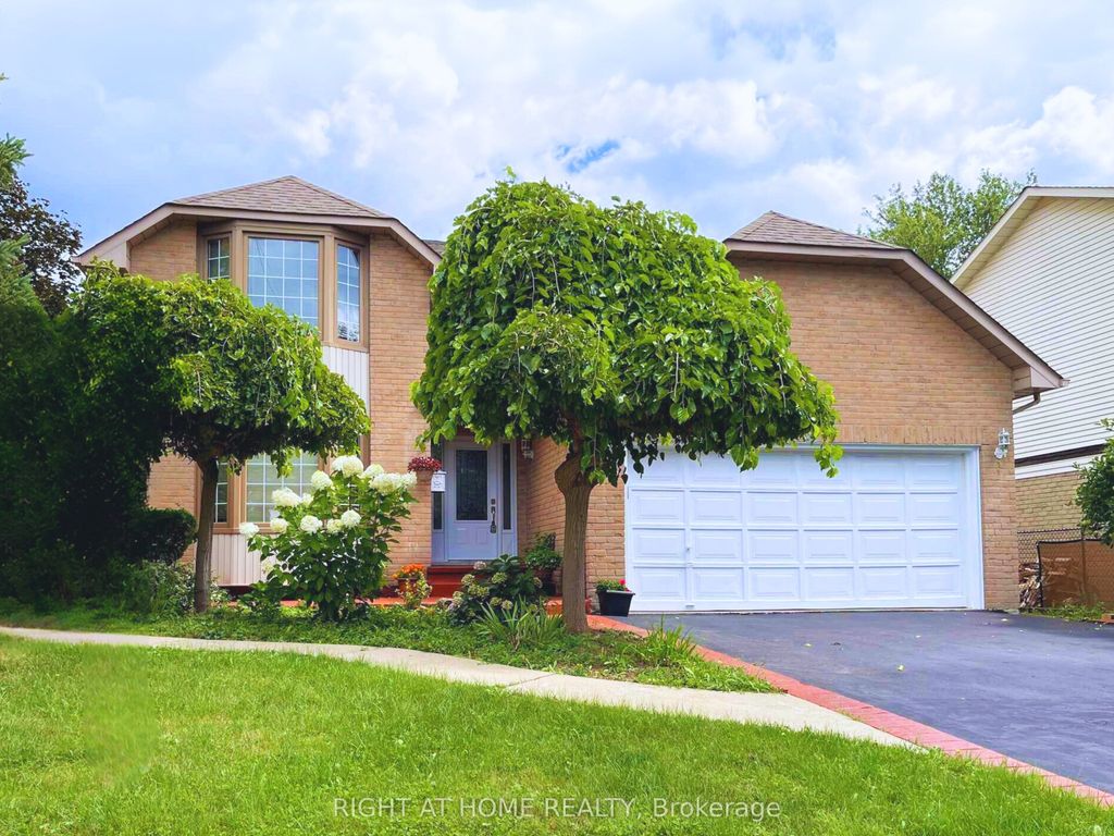 Photo of 309 Amberly Boulevard, Hamilton, ON L9G 4B6 (MLS # X12962318)