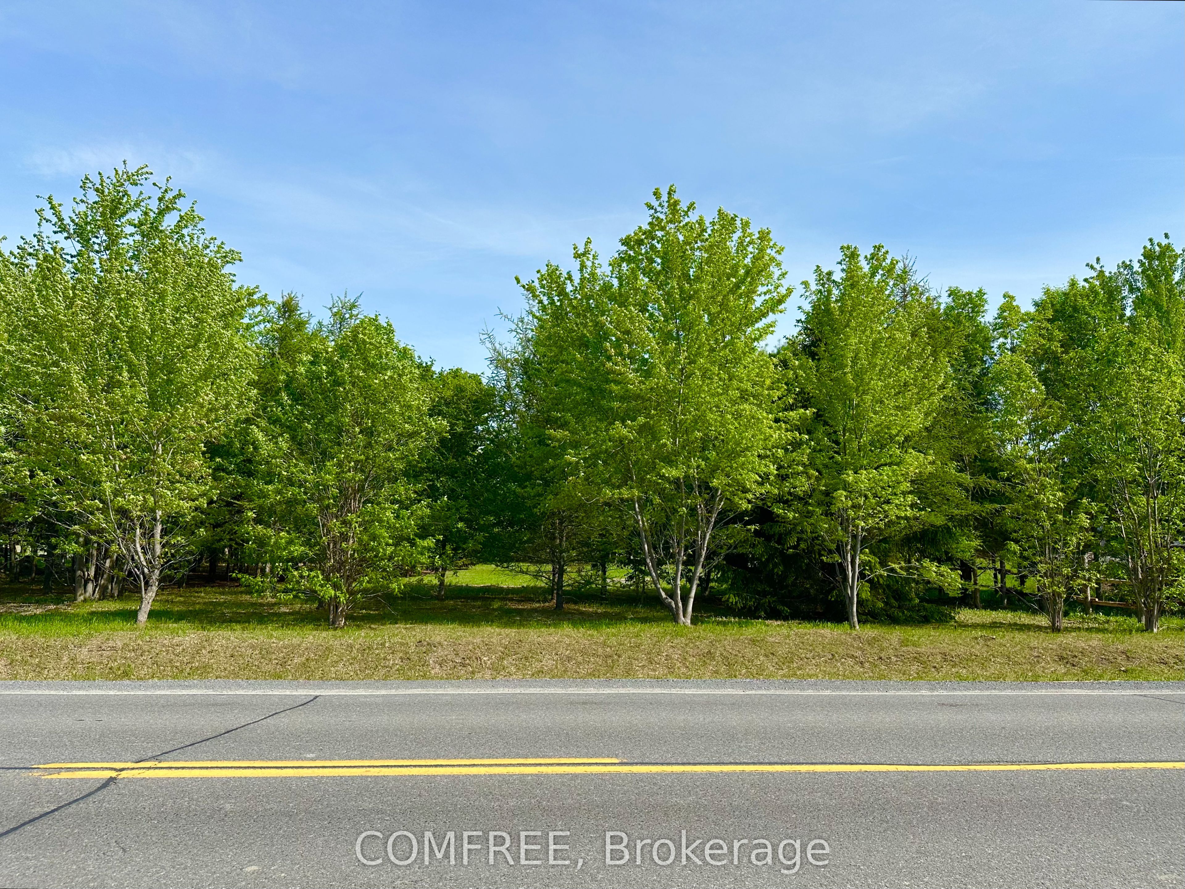 Photo 1 of 27 — 3646 Kinburn Side Road, Carp - Dunrobin - Huntley - Fitzroy and Area, ON K0A 2H0