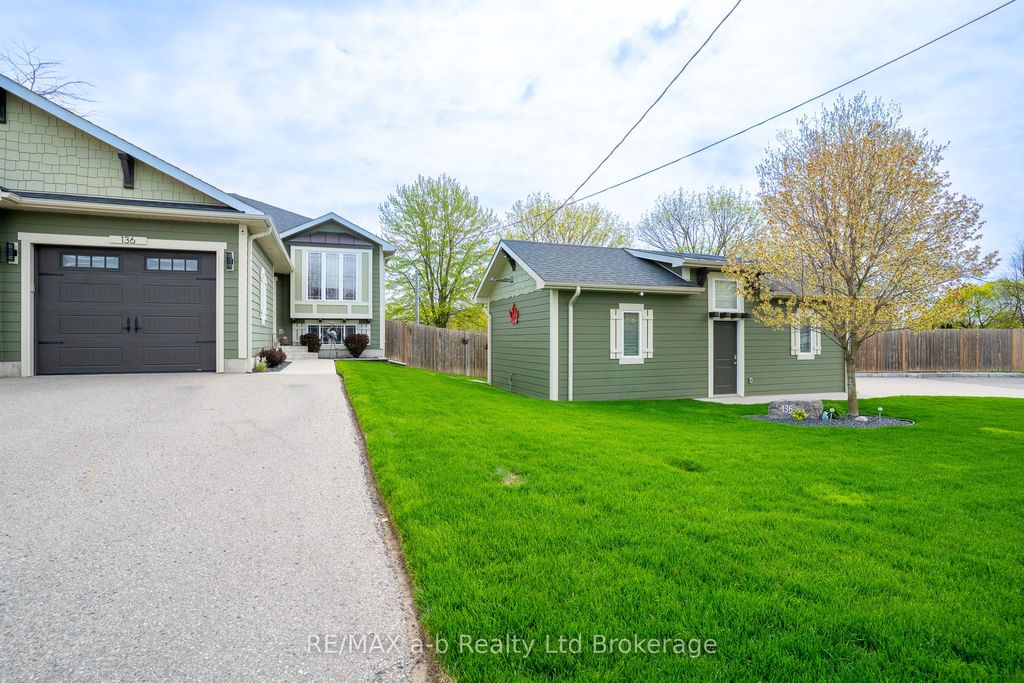 Photo of 136 Maple Lane, Tillsonburg, ON N4G 2Y9 (MLS # X13079206)