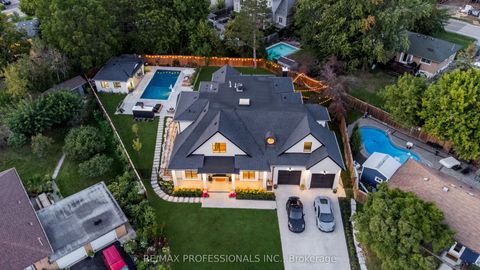 583 Weir Avenue Oakville ON L6L 4X3