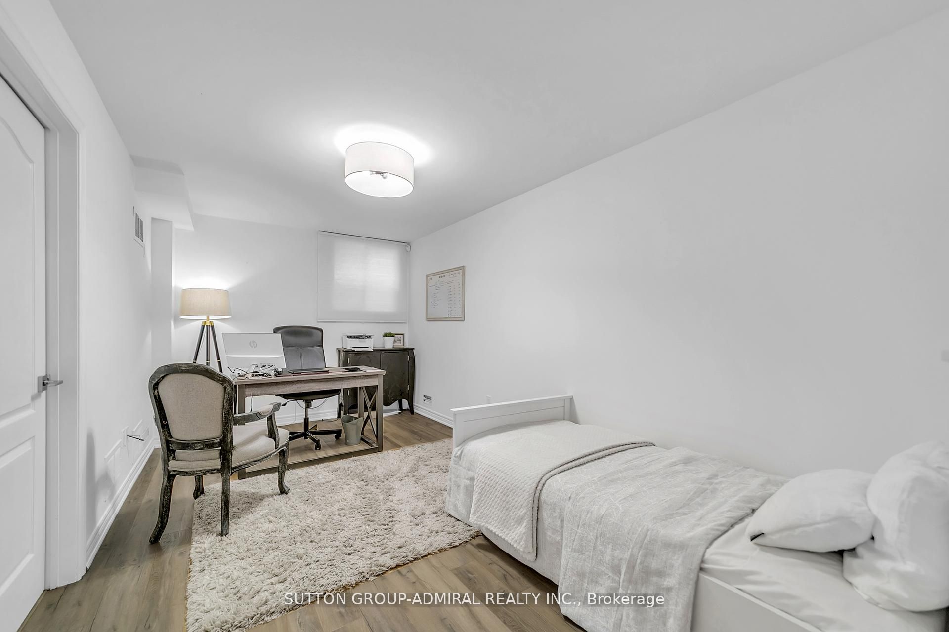 255 Shaftsbury Avenue 64