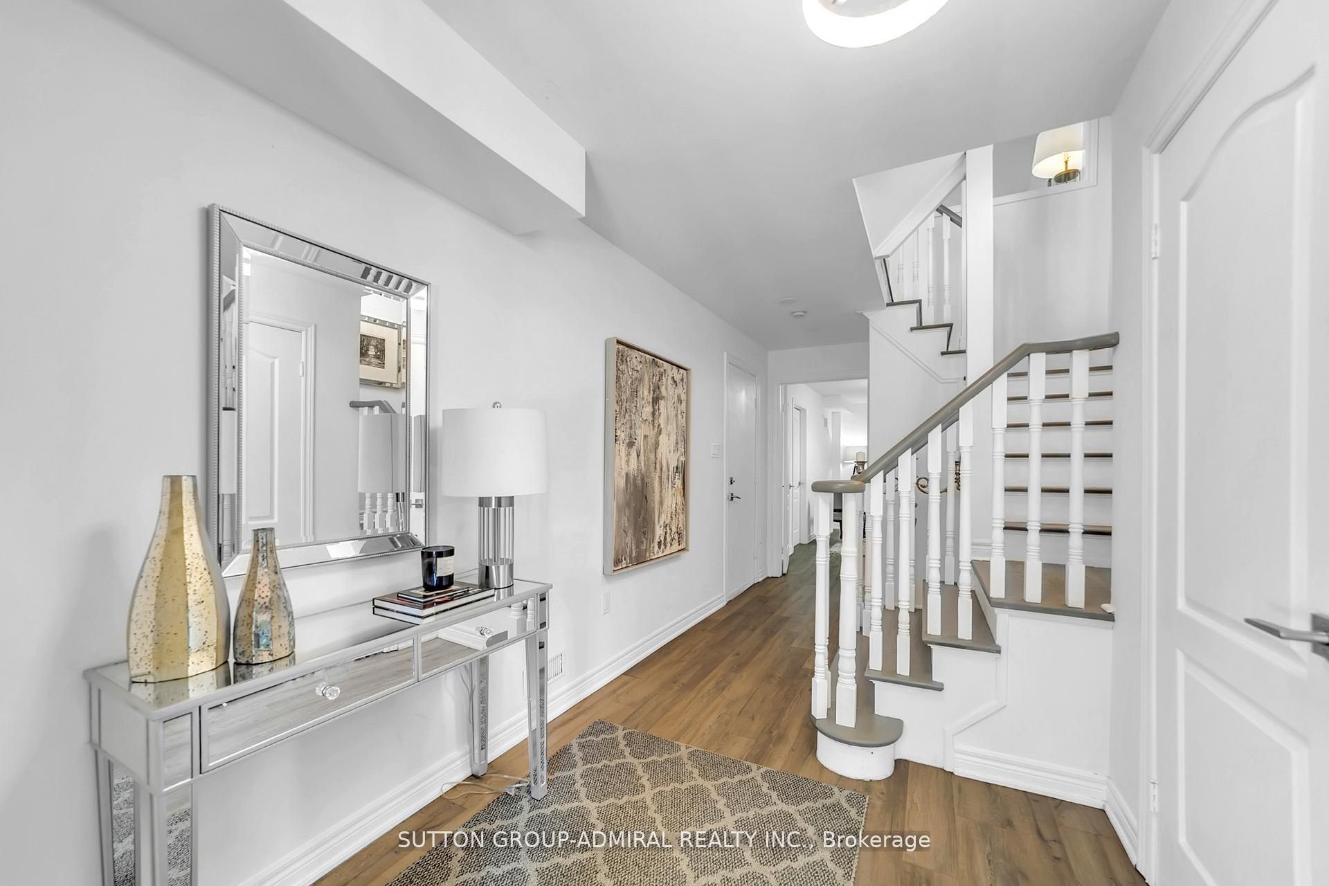 255 Shaftsbury Avenue 64