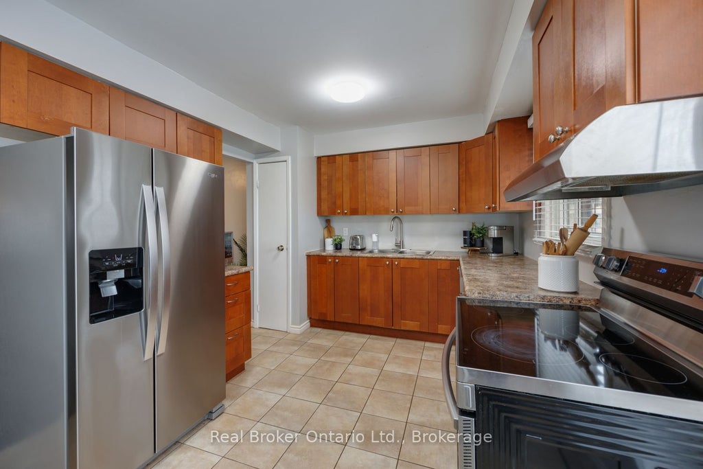 Photo of 220 Ormond Drive #30, Oshawa, ON L1G 6T5 (MLS # E13716038)