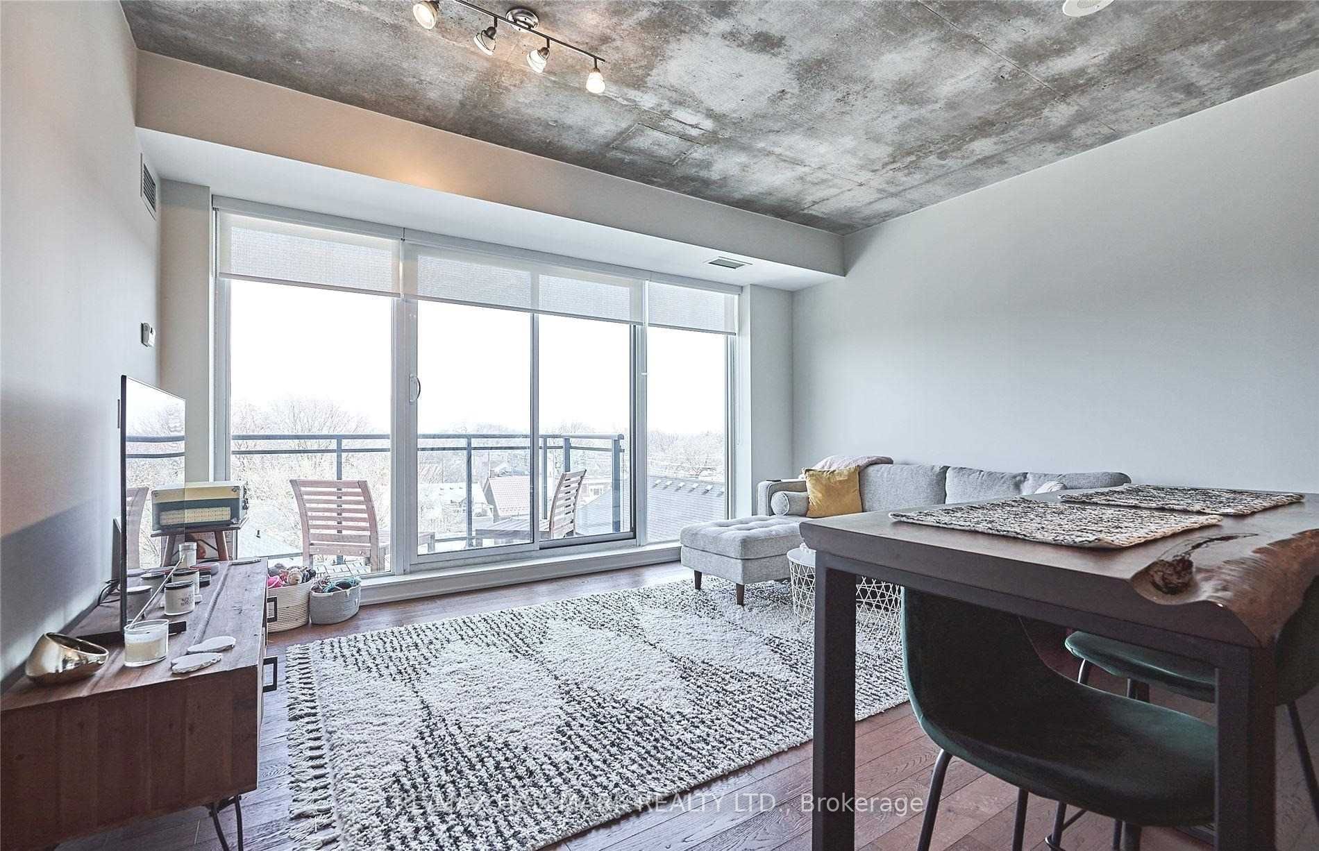 1238 Dundas Street E 602