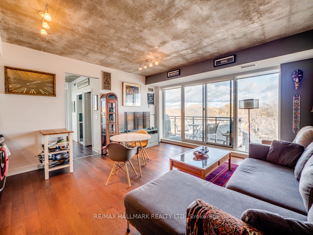 1238 Dundas Street E 602