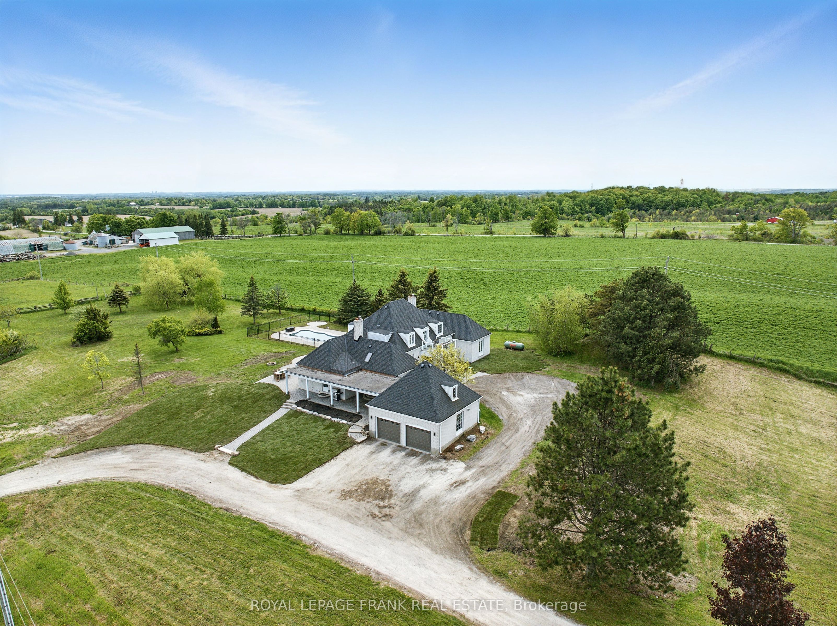 815 Coates Road W