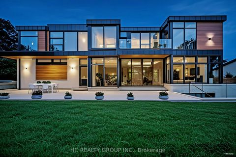 7 Whitelaw Court Markham ON L3T 5E6