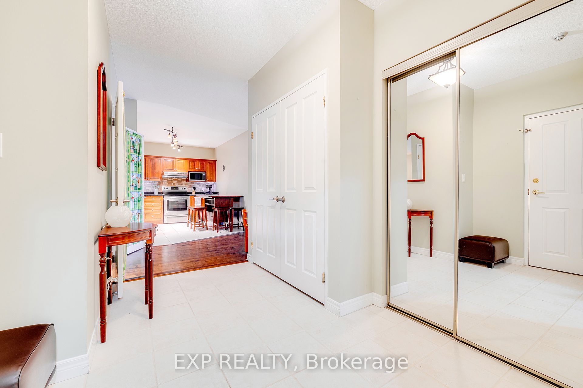 255 Keats Way 403