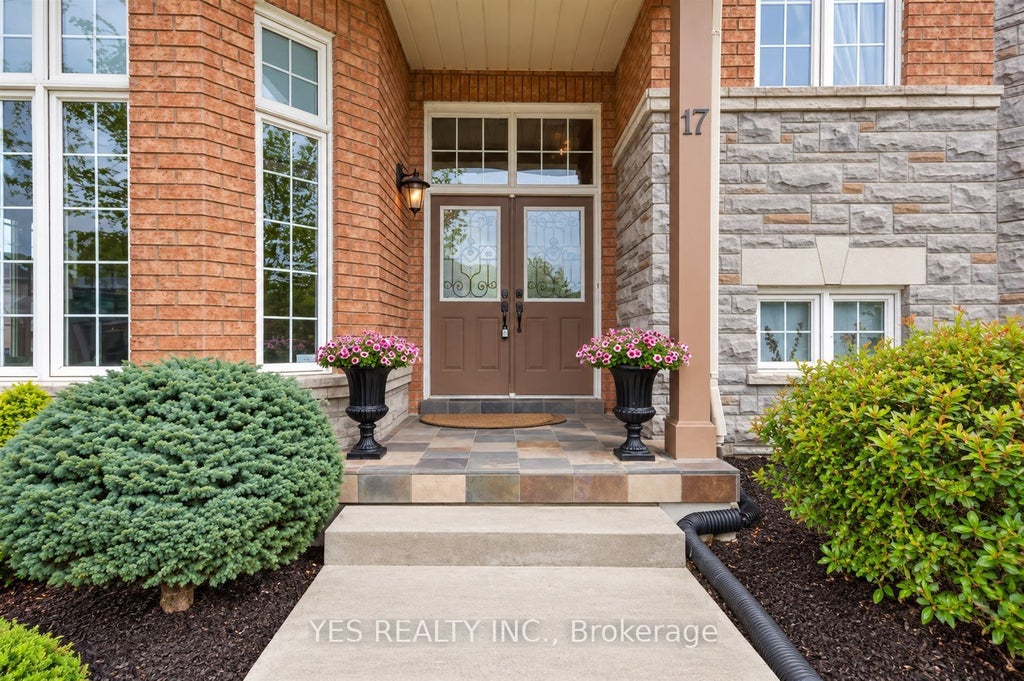 Photo of 17 Snowcap Road, Brampton, ON L6R 1W2 (MLS # W13776986)